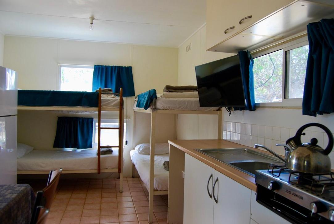Coral Coast Tourist Park Hotel Carnarvon Ngoại thất bức ảnh